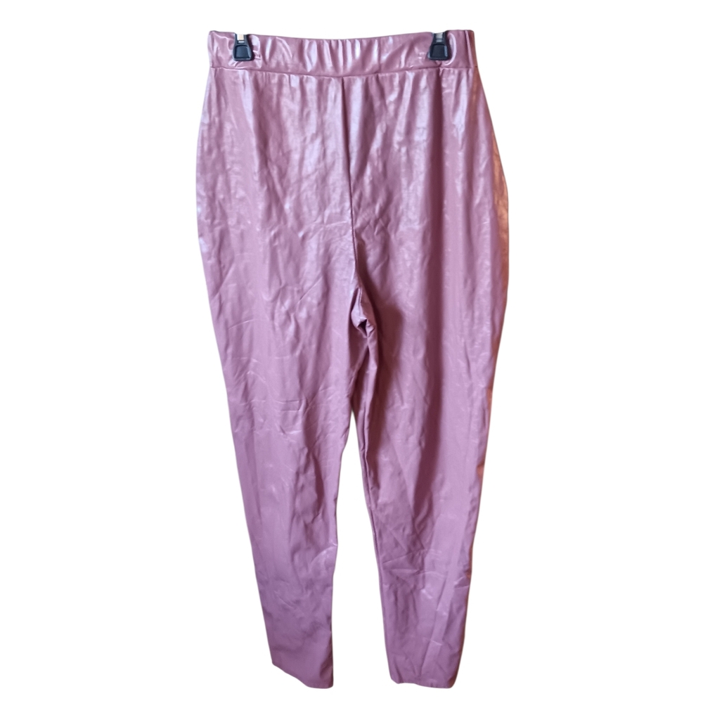 PrettyLittleThing Pink Shiny Leggings - Picture 3 of 7